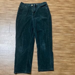 Universal Thread Women’s Green Corduroy Pants Size 6